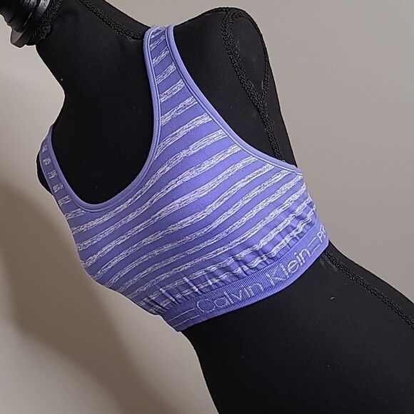 Calvin Klein  racerback top active wear - Picture 2 of 6
